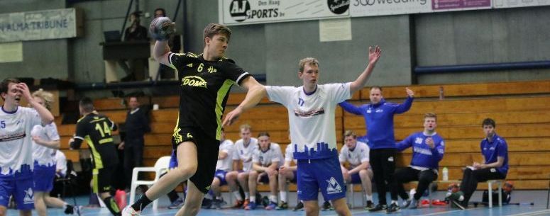 Dagtrip Handbal Houten levert twee punten op in Emmen