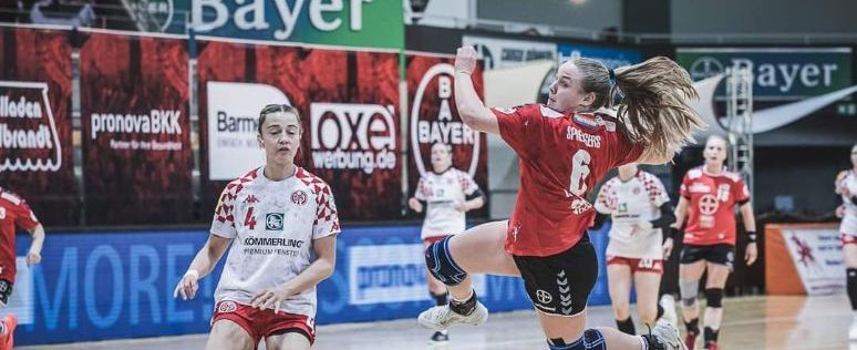 Zoë Sprengers actueel beste schutter in Bundesliga; Franse voorzitter onder vuur
