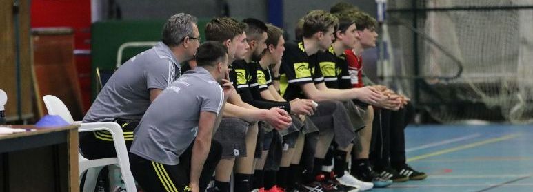 Houten toont veerkracht, pakt de overwinning op Hellas