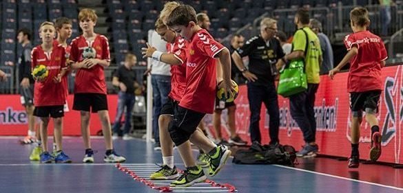 NHV lanceert handbalclinics voor het basisonderwijs