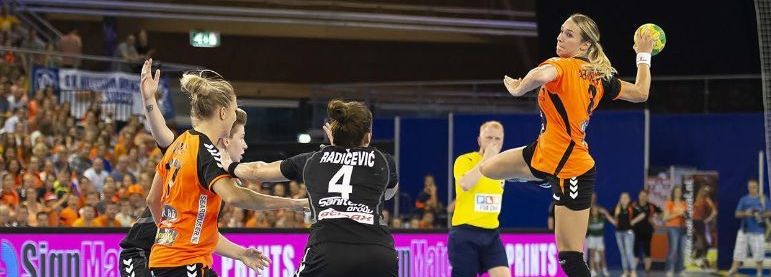 Tien treffers Abbingh niet genoeg voor winst Odense, dozijn treffers Sarah’s