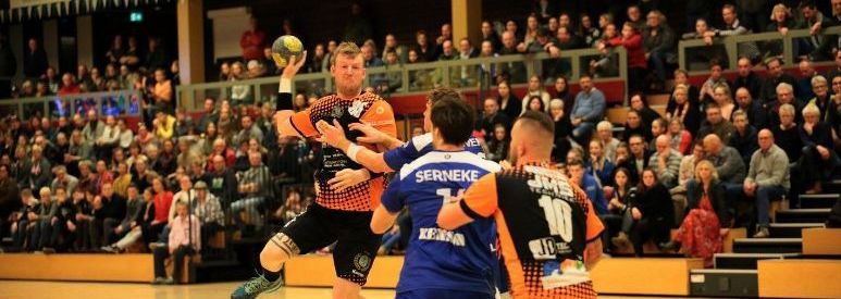 Tim Remer hangt handbalschoenen aan de haak