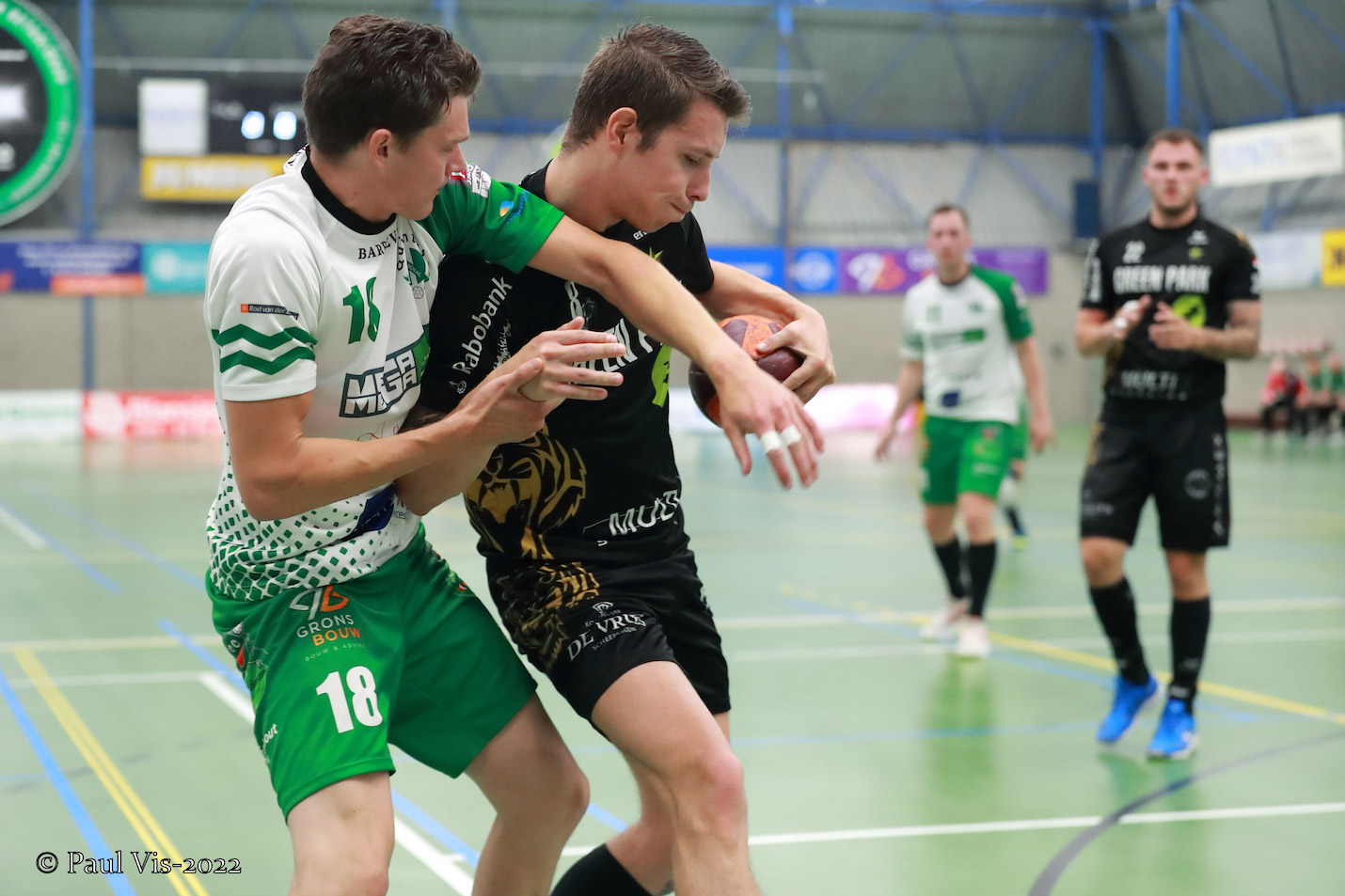 DONNY VINK HEEFT HET MET AALSMEER IN EIGEN HAND