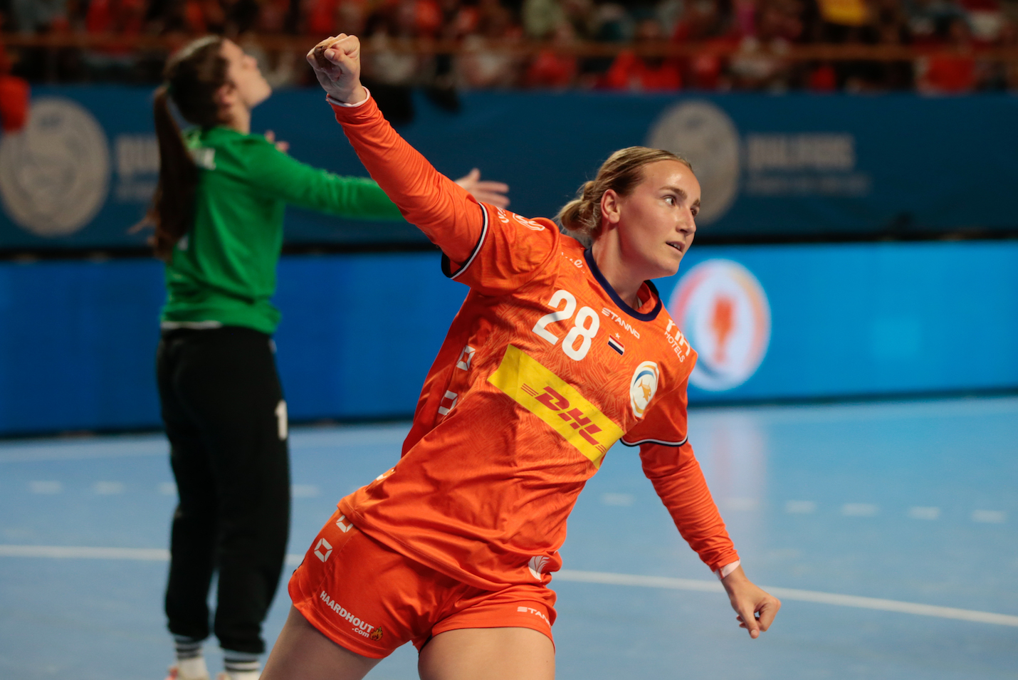 TeamNL Handbaldames ongeslagen in EK-kwalificatiestrijd Nederland-Griekenland 40–11 (19-8)